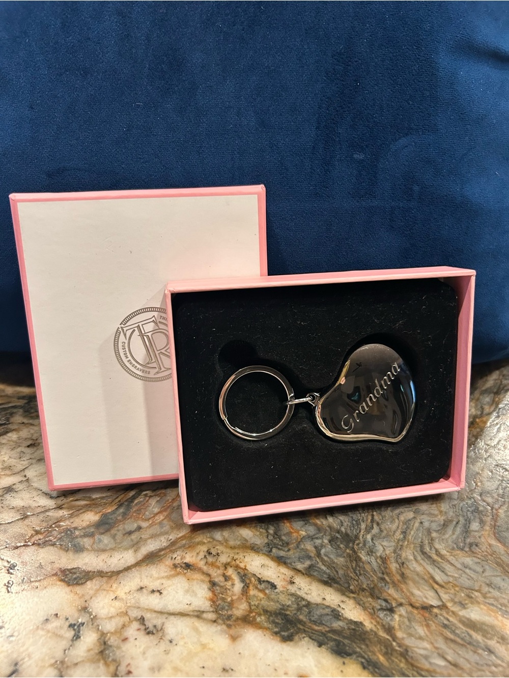 Heart-Shaped ‘Grandma’ Locket Keychain Key Ring -